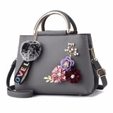 Women Bag Leather Handbag Women Shoulder Bag Tote Flowers Shell Sac A Main Femme Rivets Fur Ball Pendant Luxury Designer Ladies